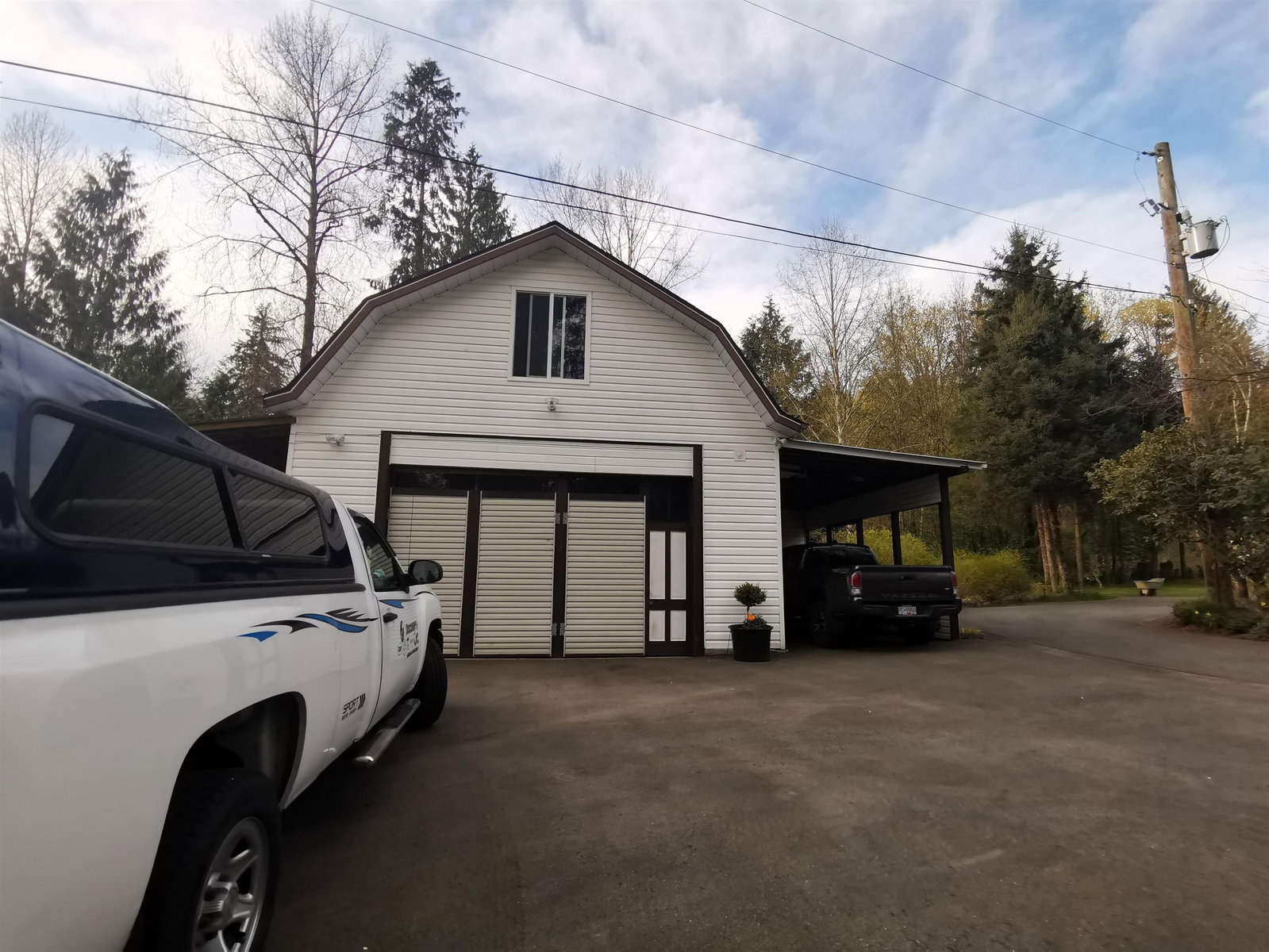 Listing Image 9