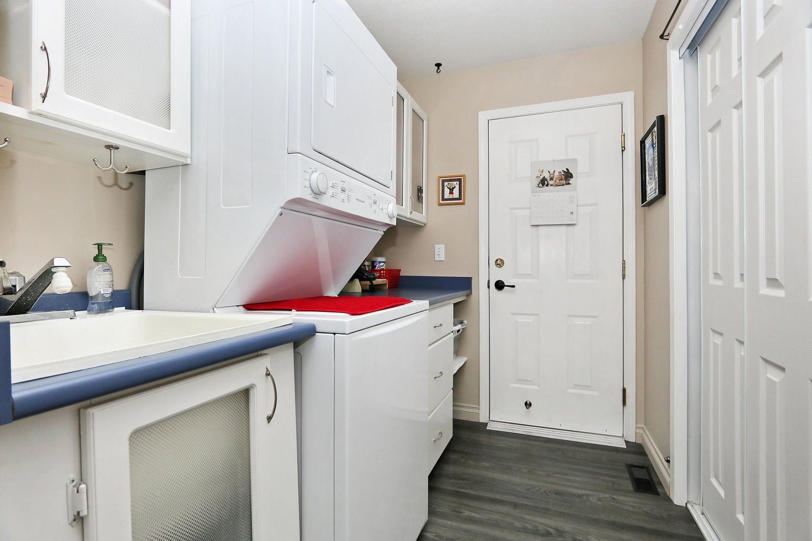 Listing Image 17