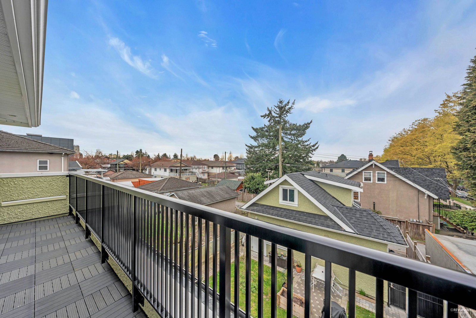 Listing Image 11