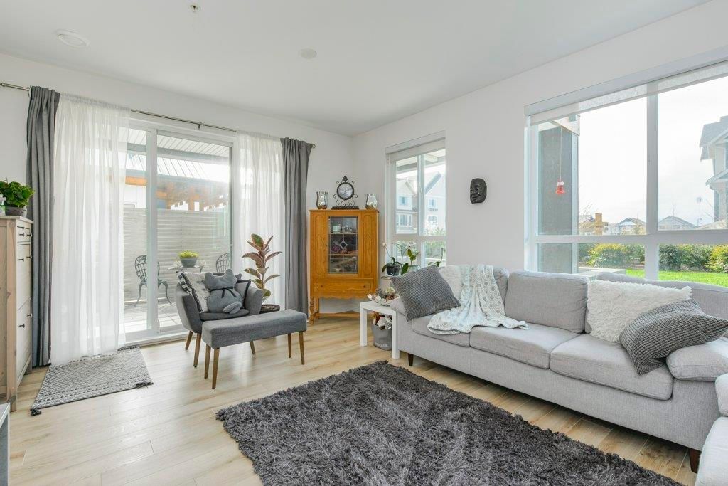 Listing Image 10