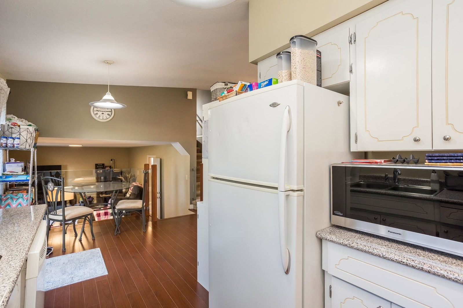 Listing Image 10