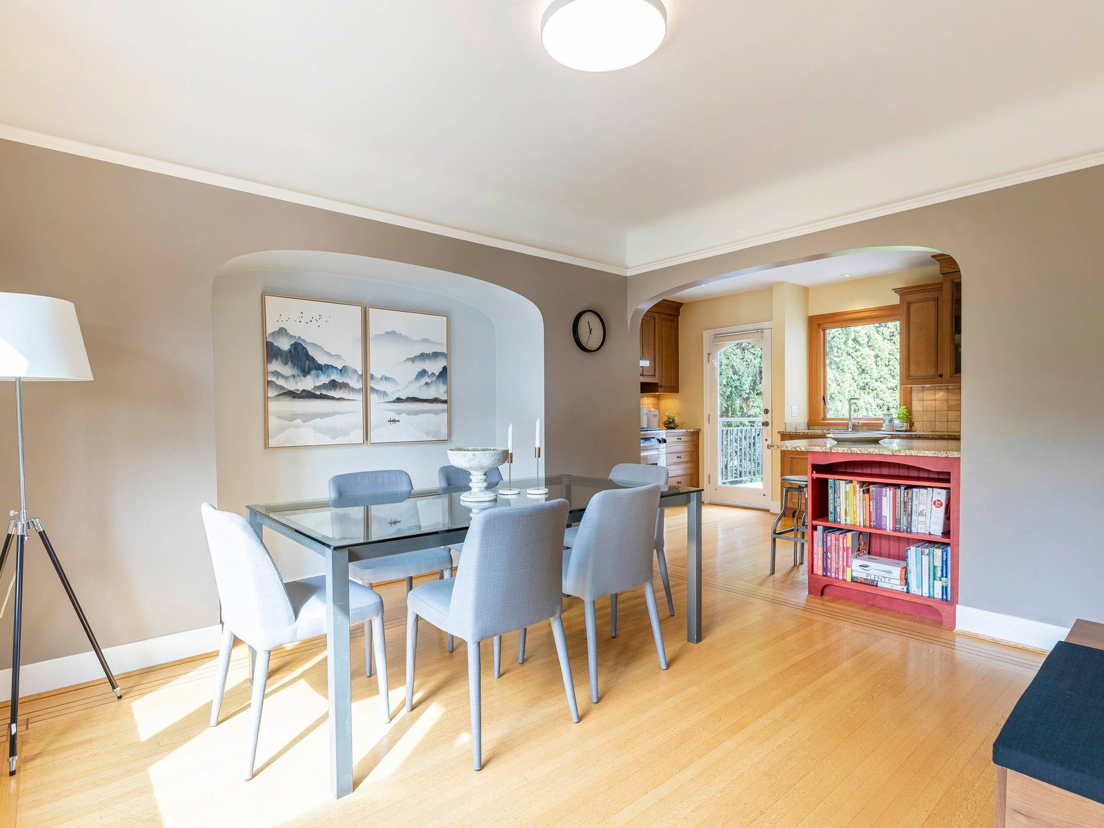 Listing Image 10