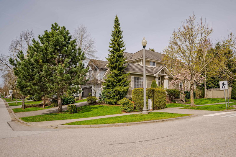 15649 Rosemary Heights Crescent, Surrey, V3S 0K2 | Image 2