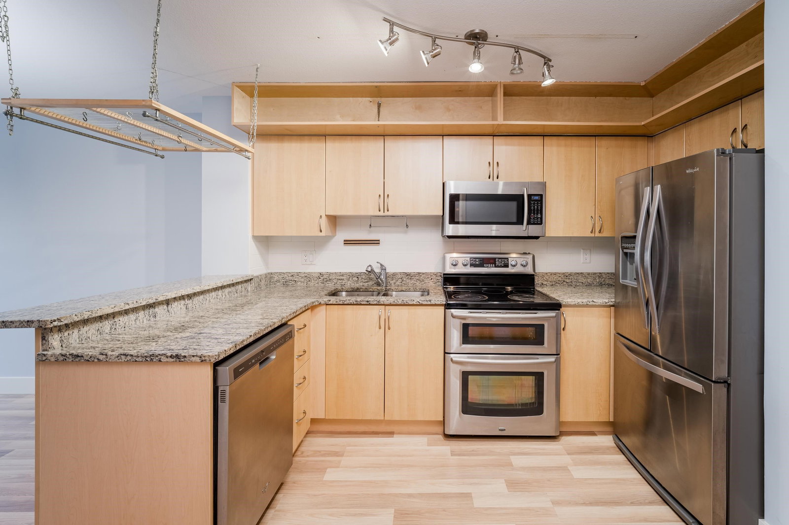 Listing Image 13