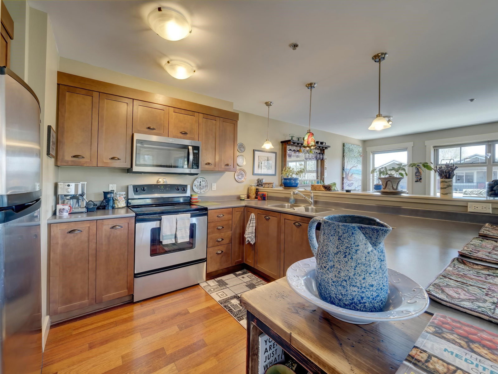 Listing Image 6