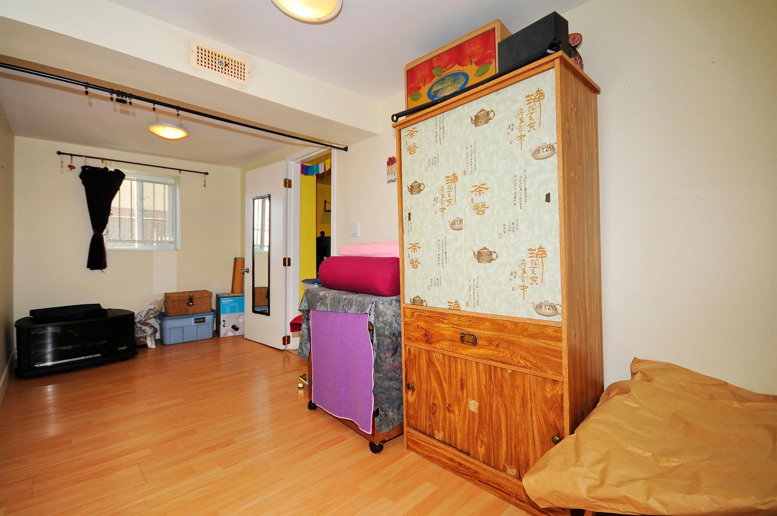 Listing Image 16