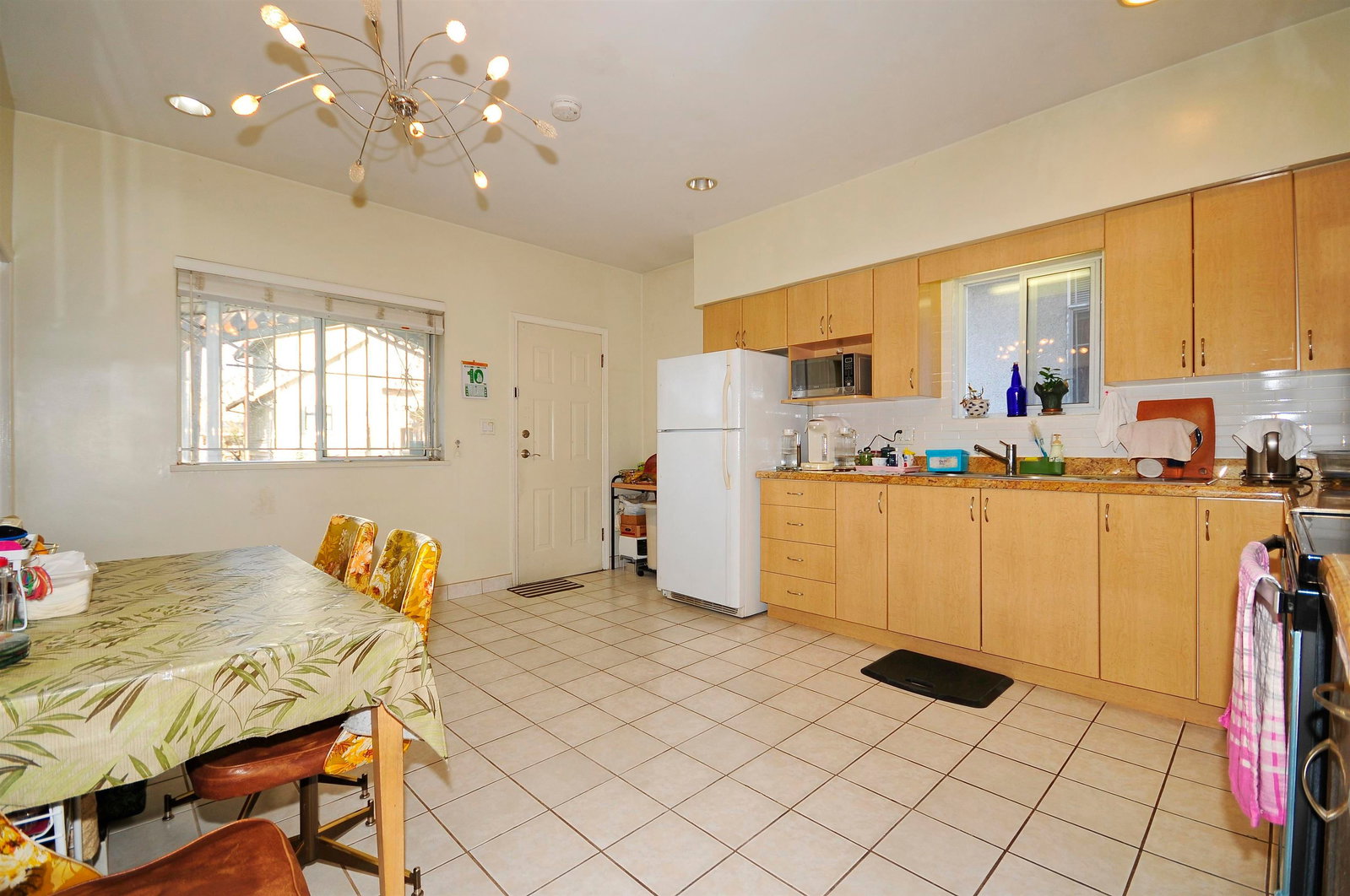 Listing Image 5
