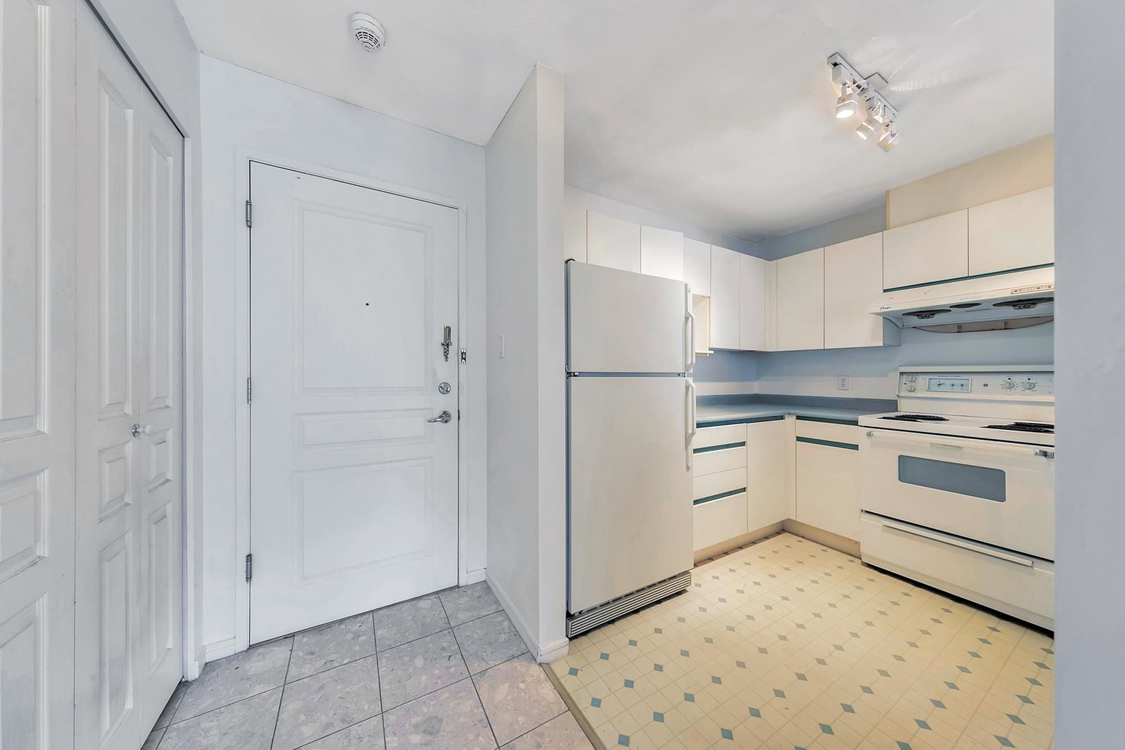 Listing Image 13