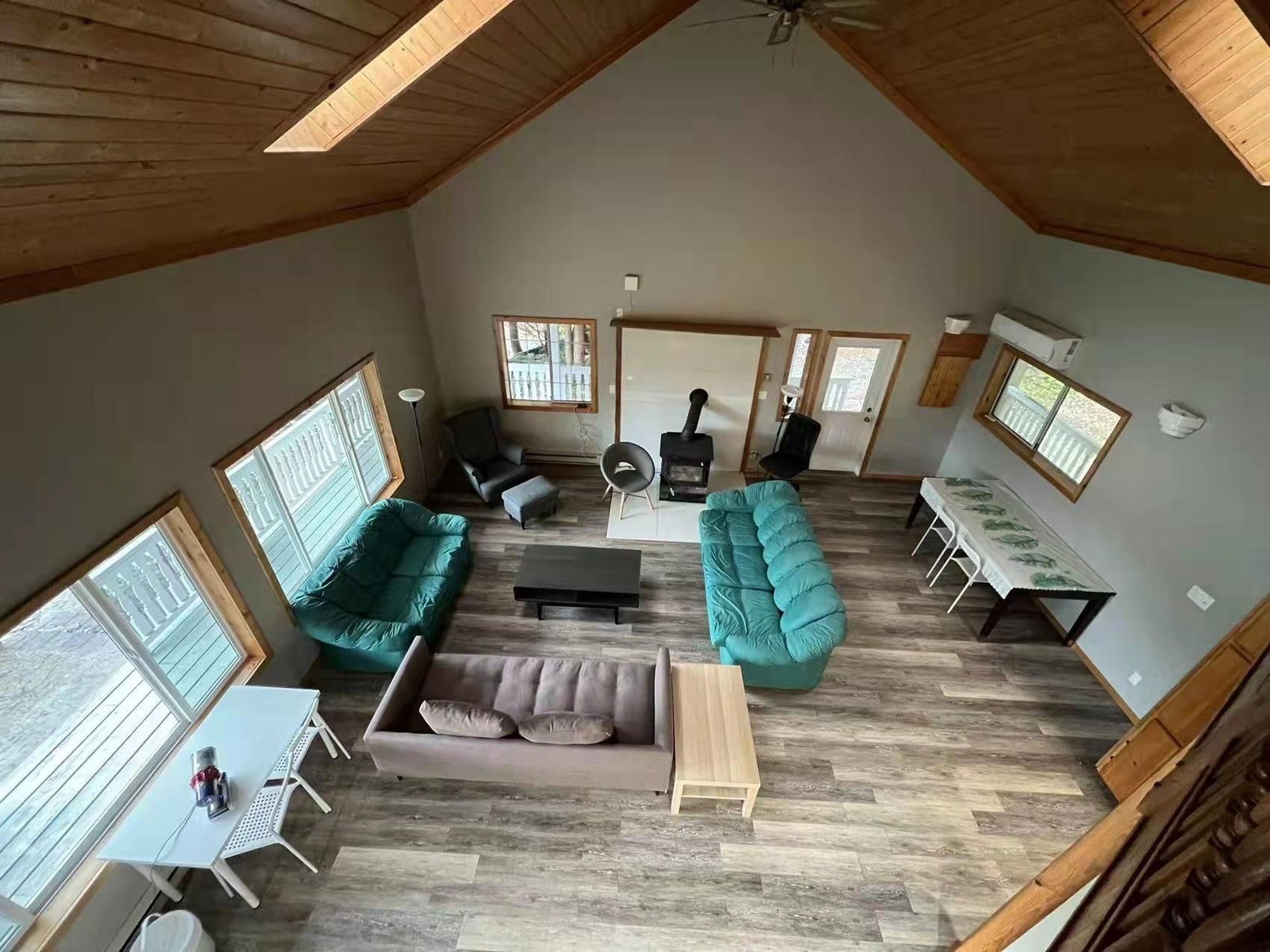 Listing Image 16