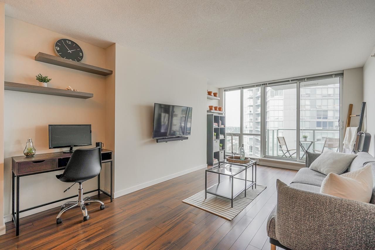 Listing Image 10