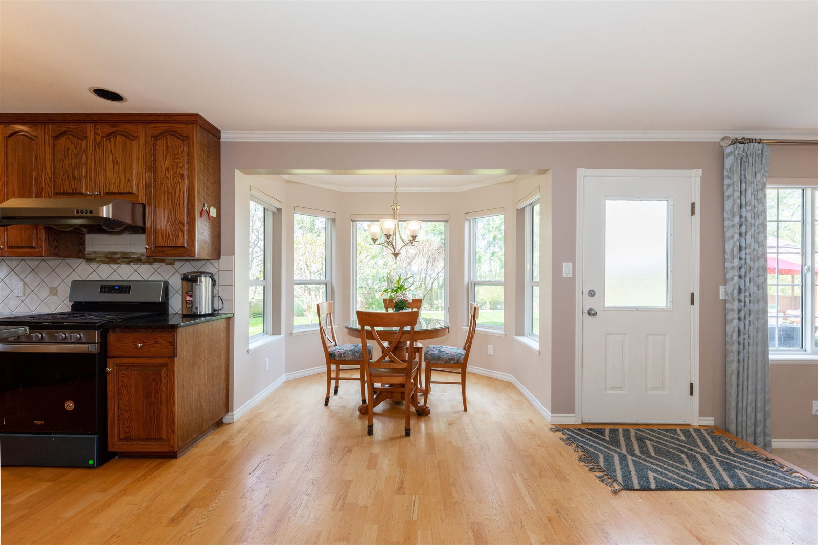 Listing Image 10