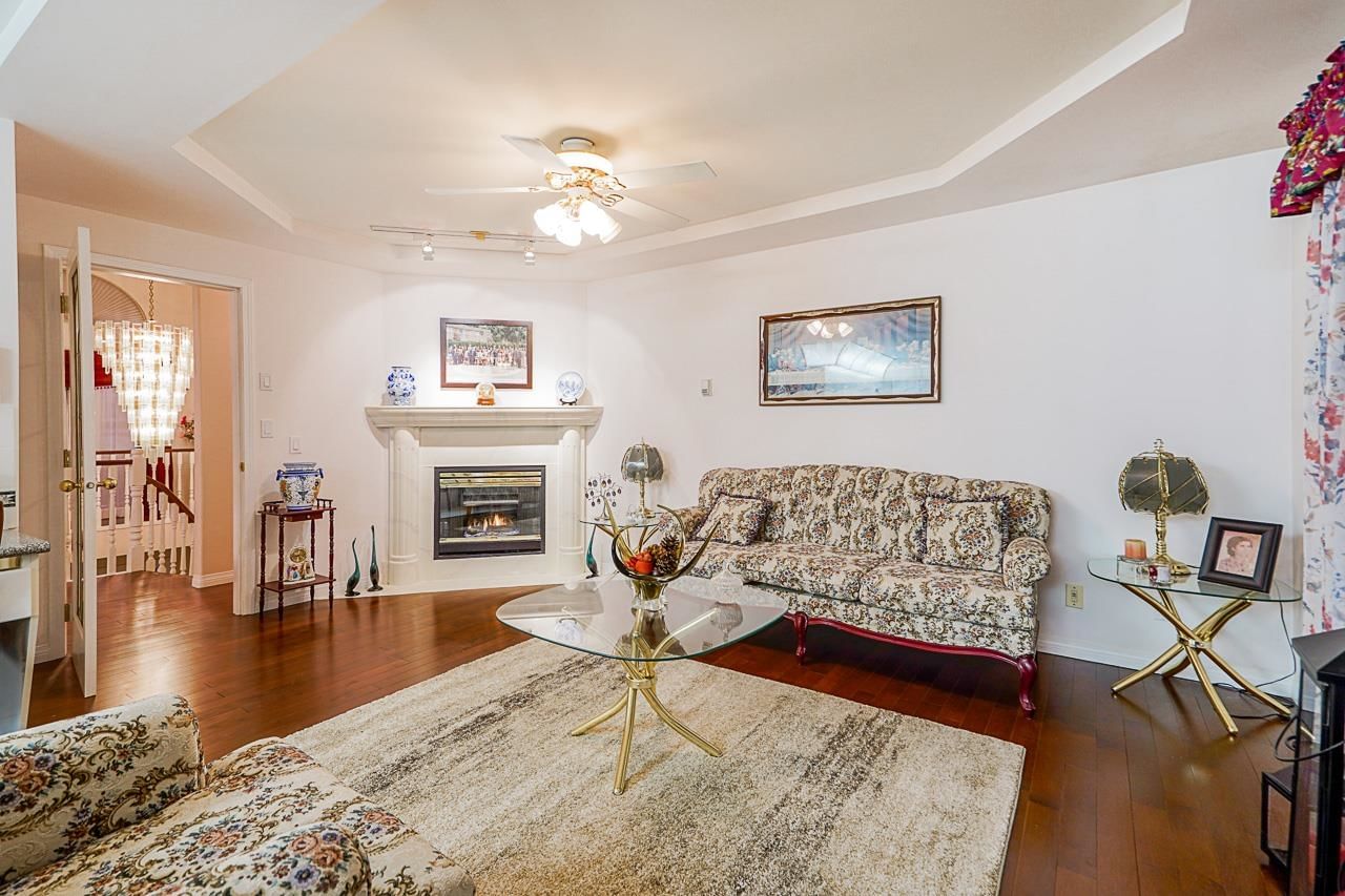Listing Image 20