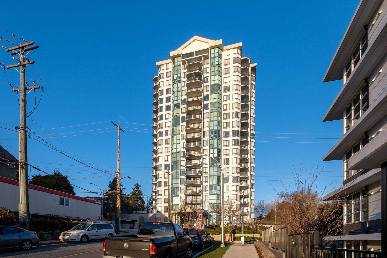 Listing Image 12