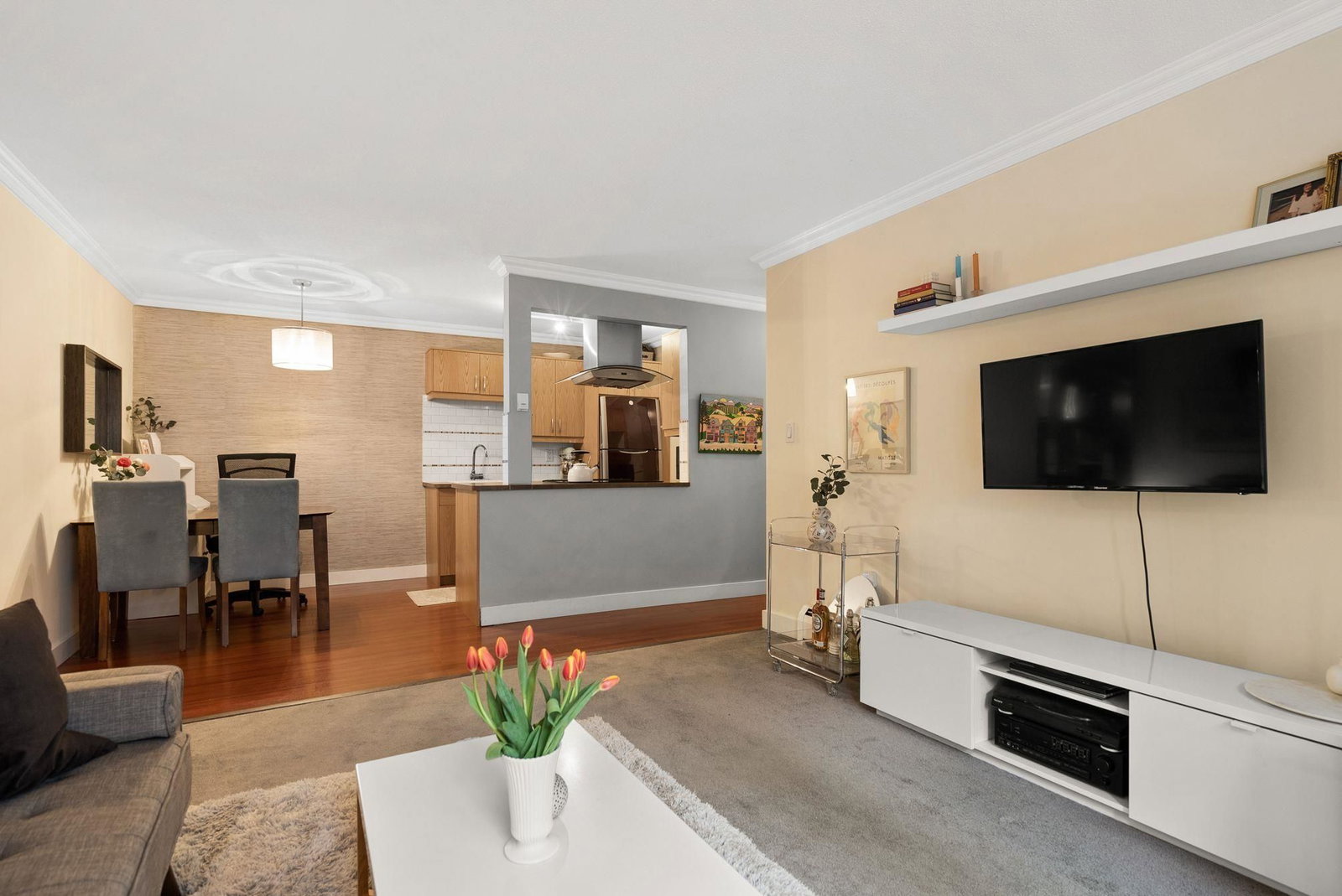 Listing Image 6