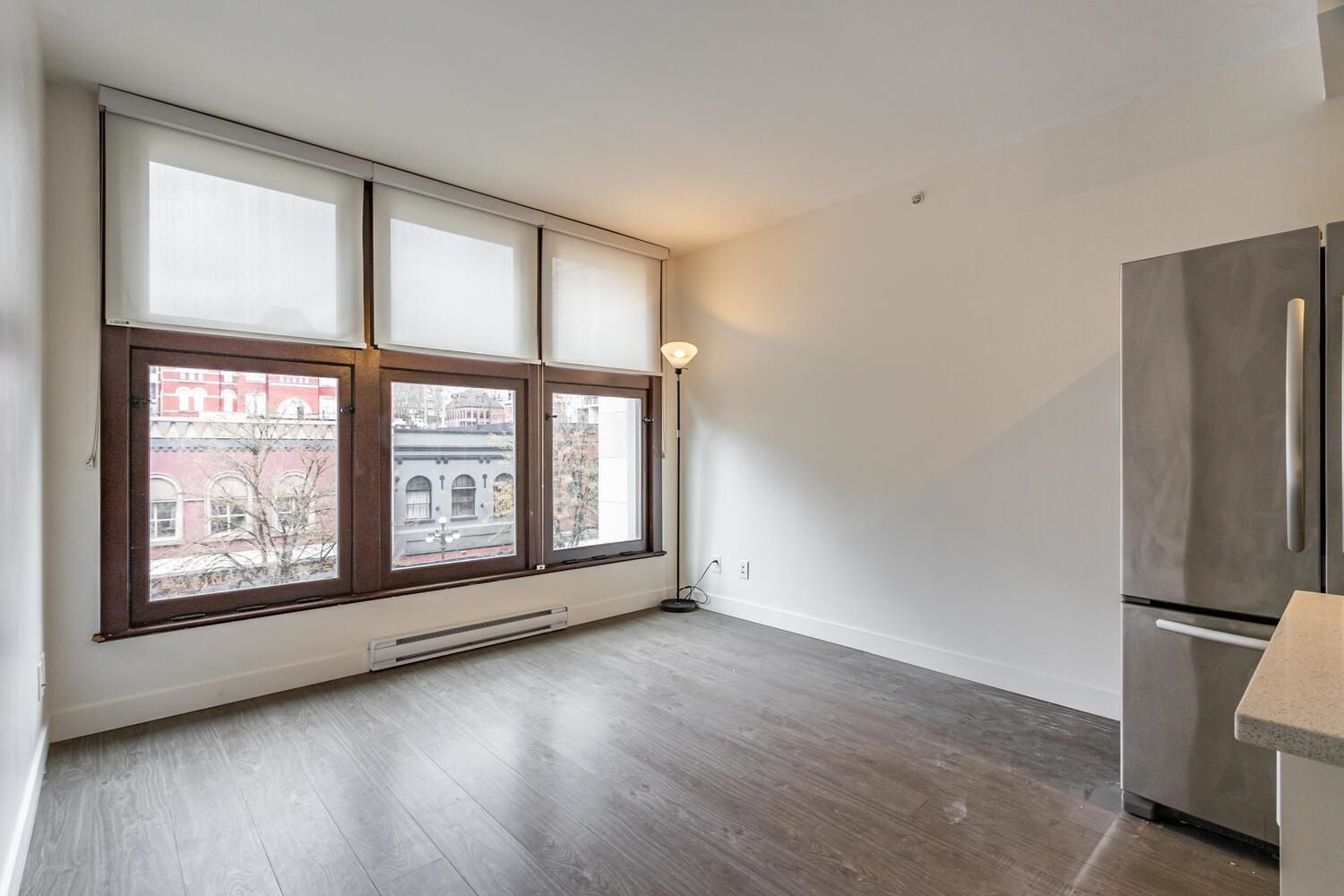 Listing Image 8