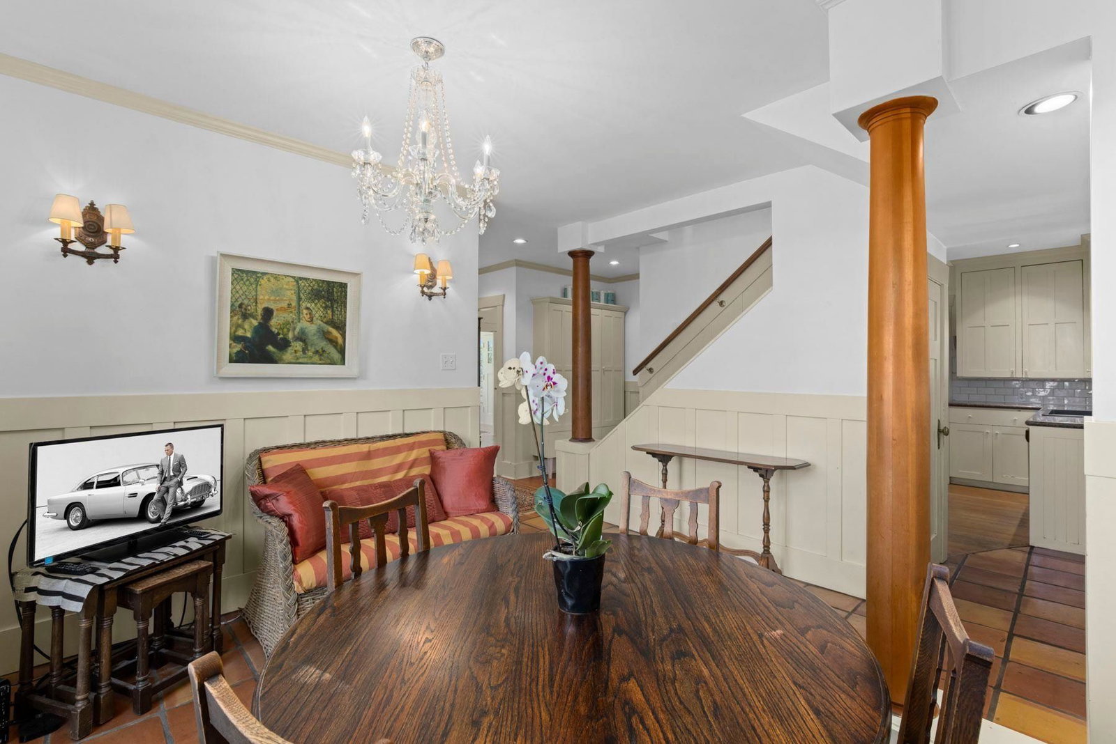 Listing Image 11