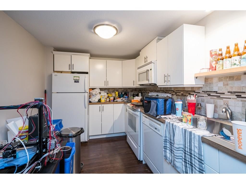 Listing Image 22