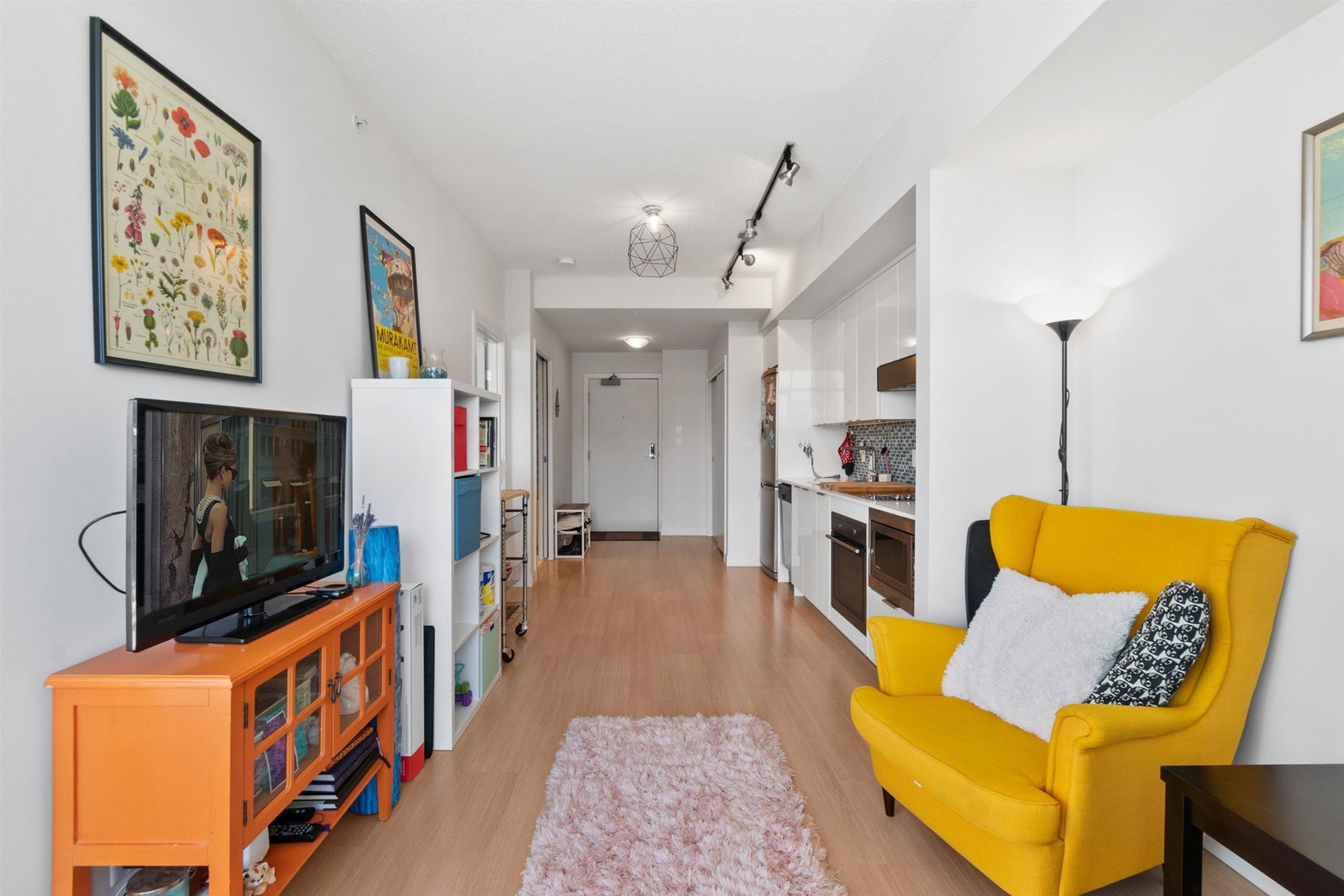 Listing Image 8
