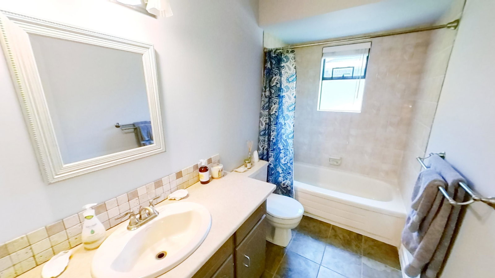 Listing Image 20