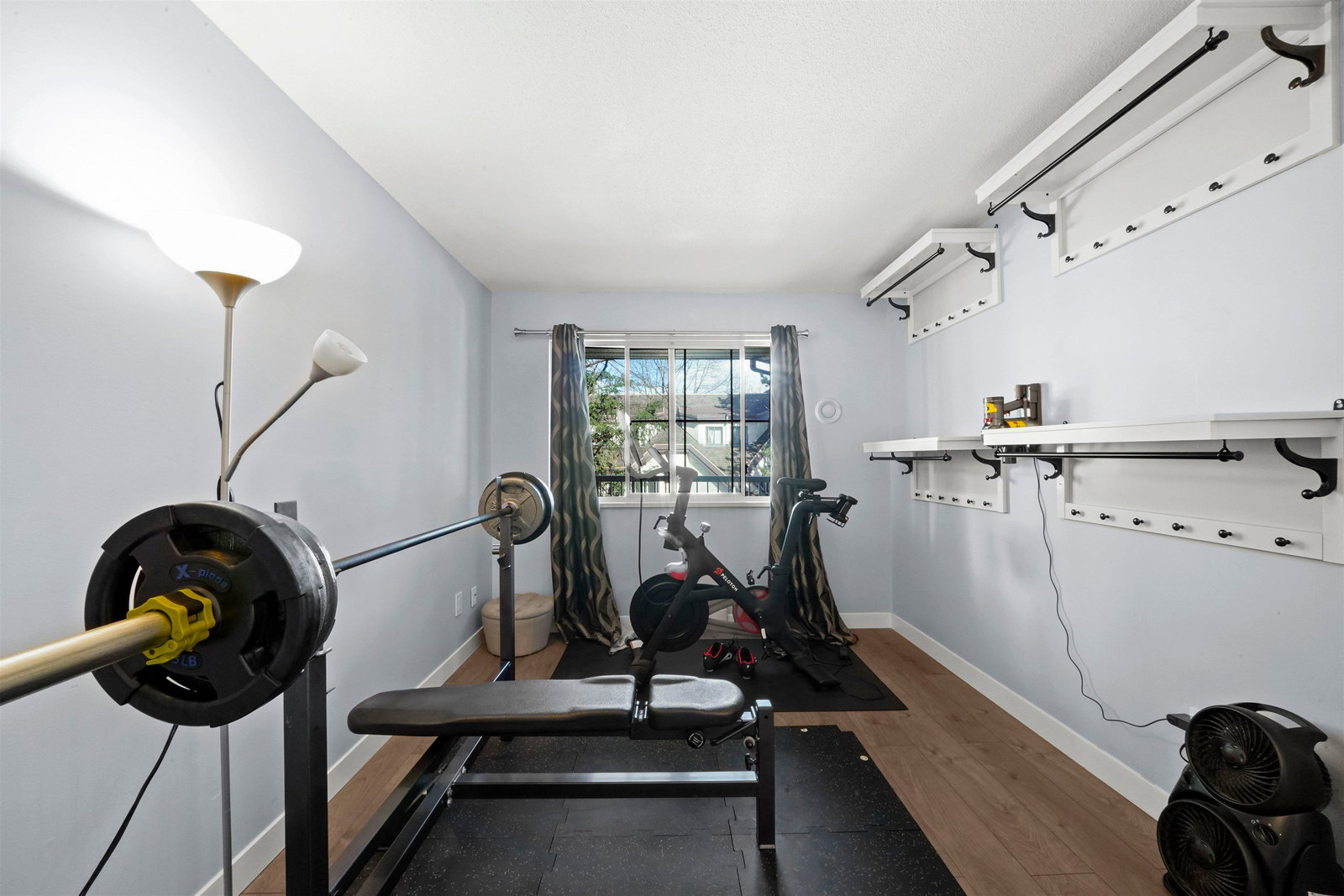 Listing Image 16