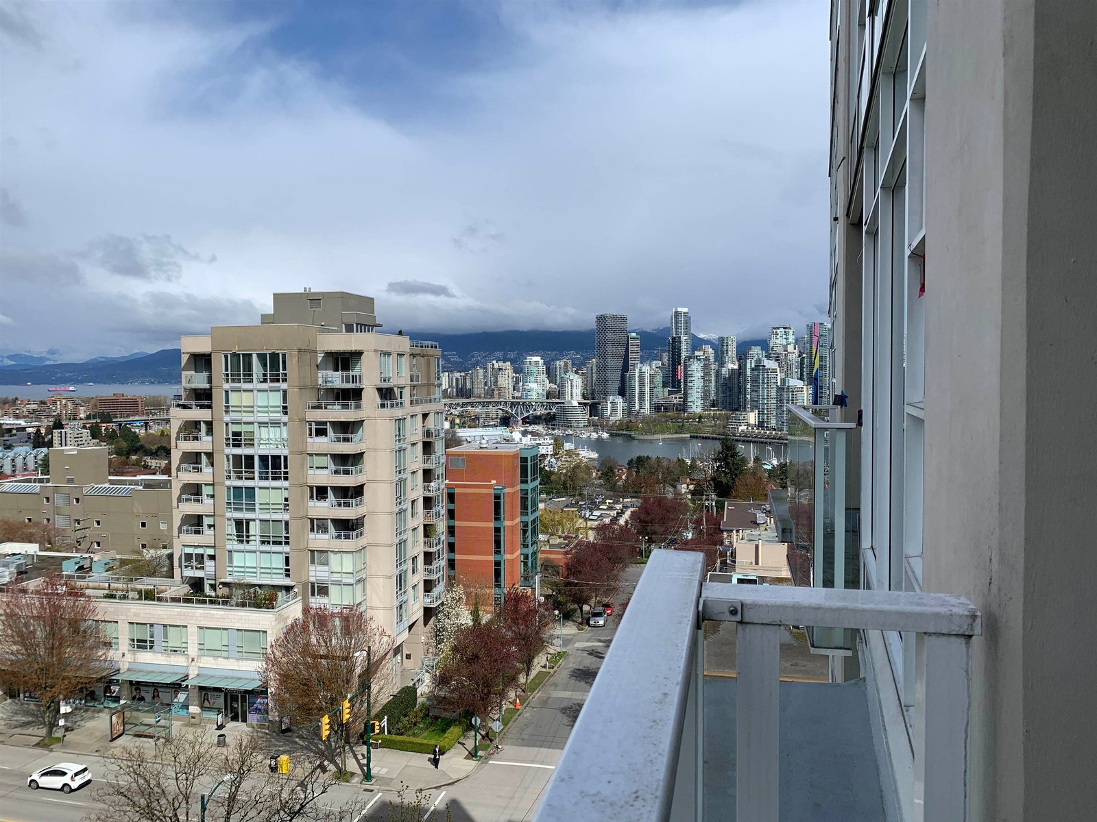Listing Image 9