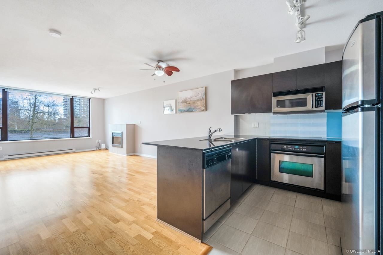 Listing Image 14