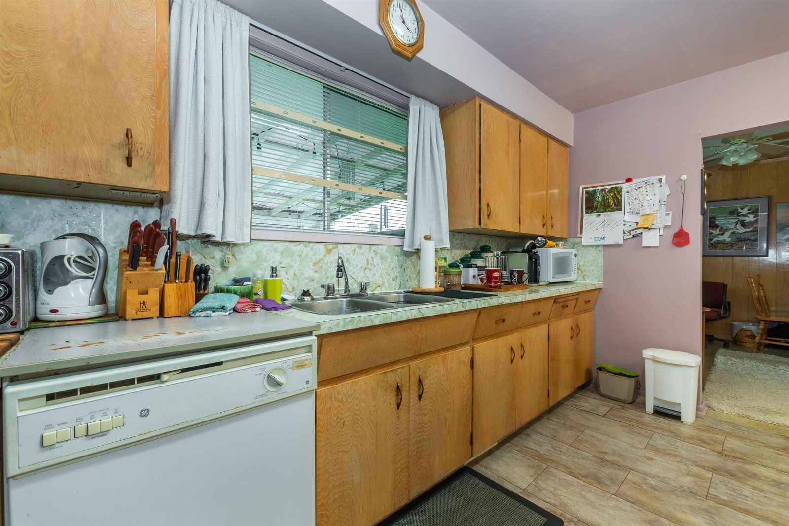 Listing Image 8