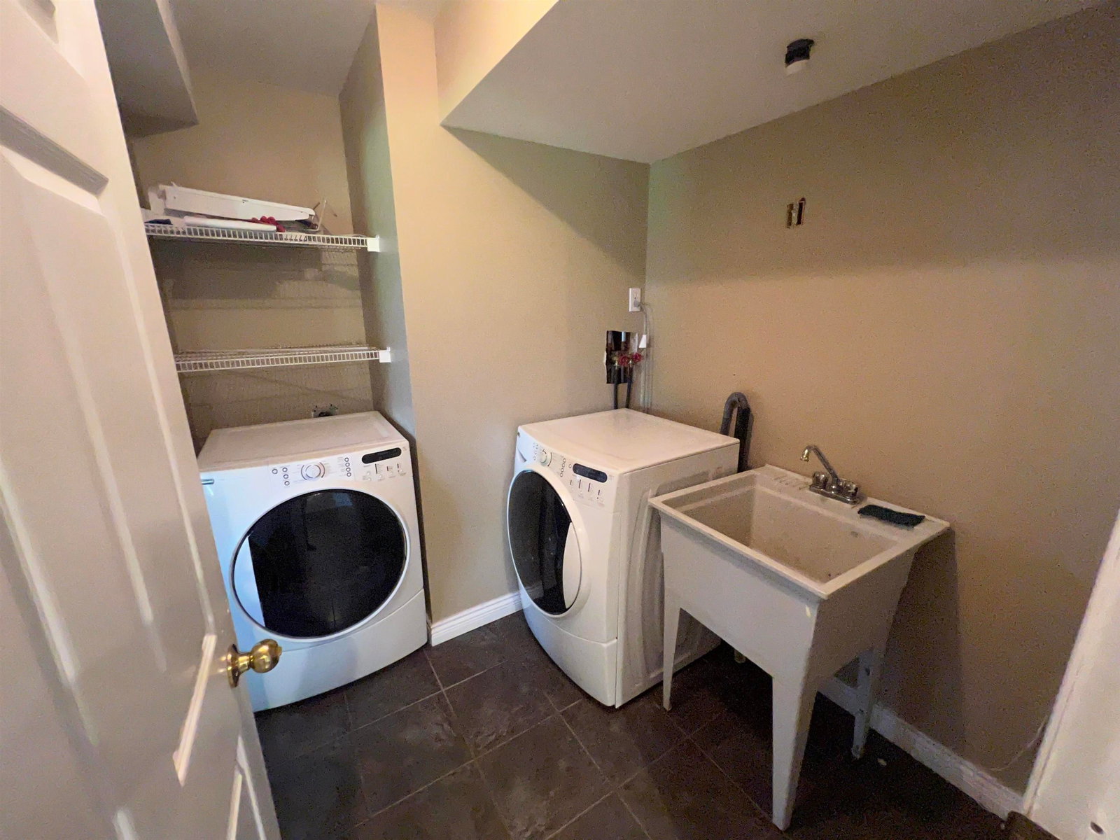 Listing Image 17