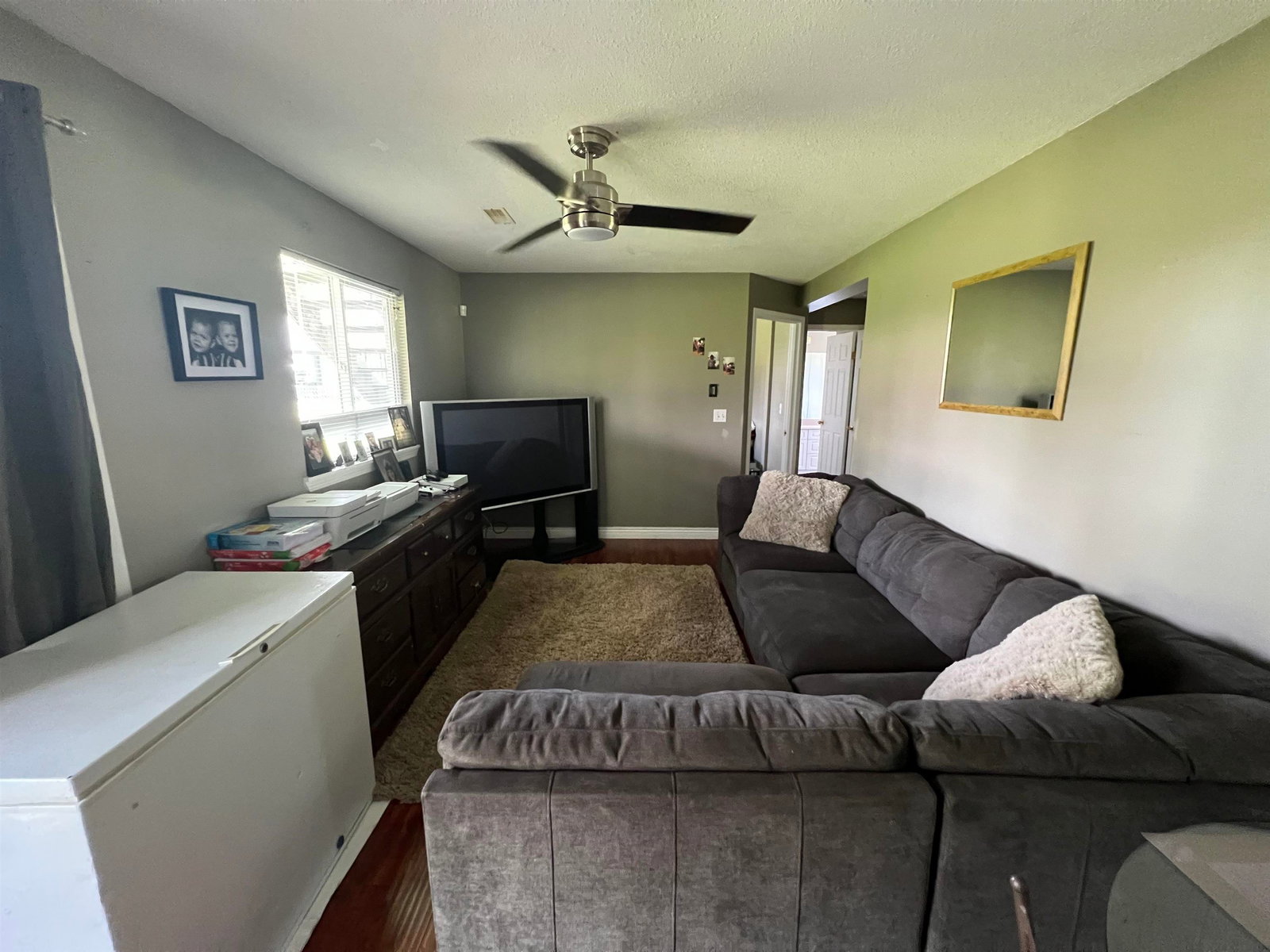 Listing Image 18