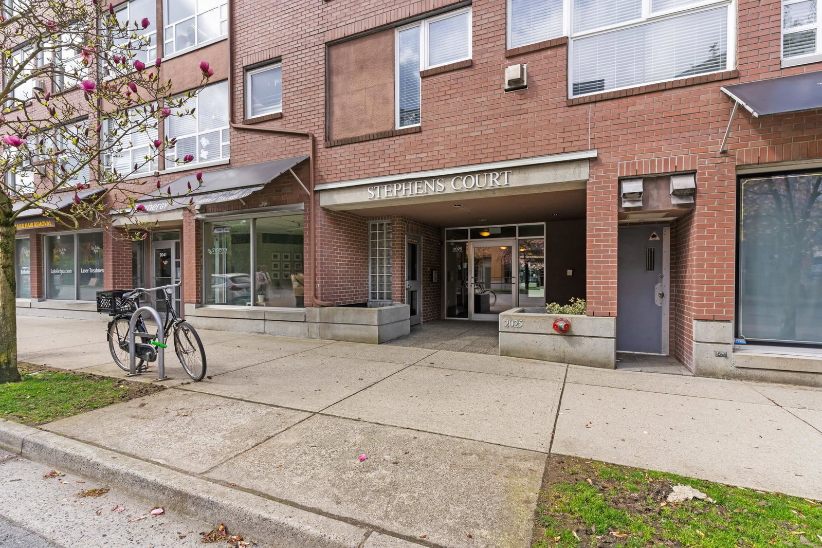 Listing Image 25
