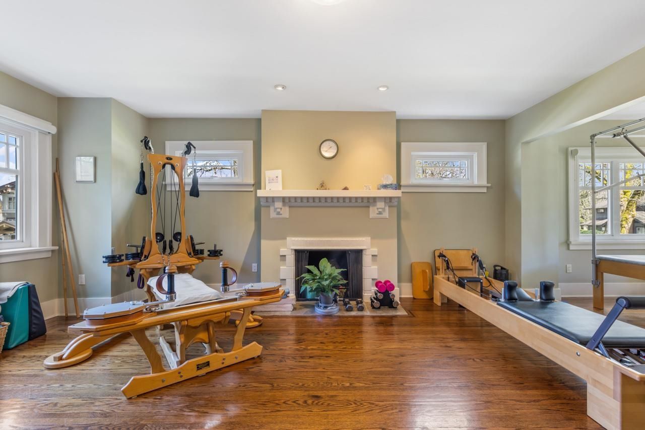 Listing Image 11