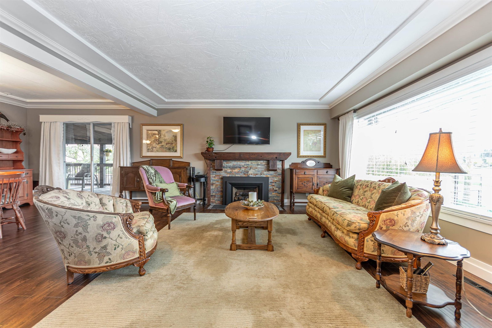 Listing Image 6