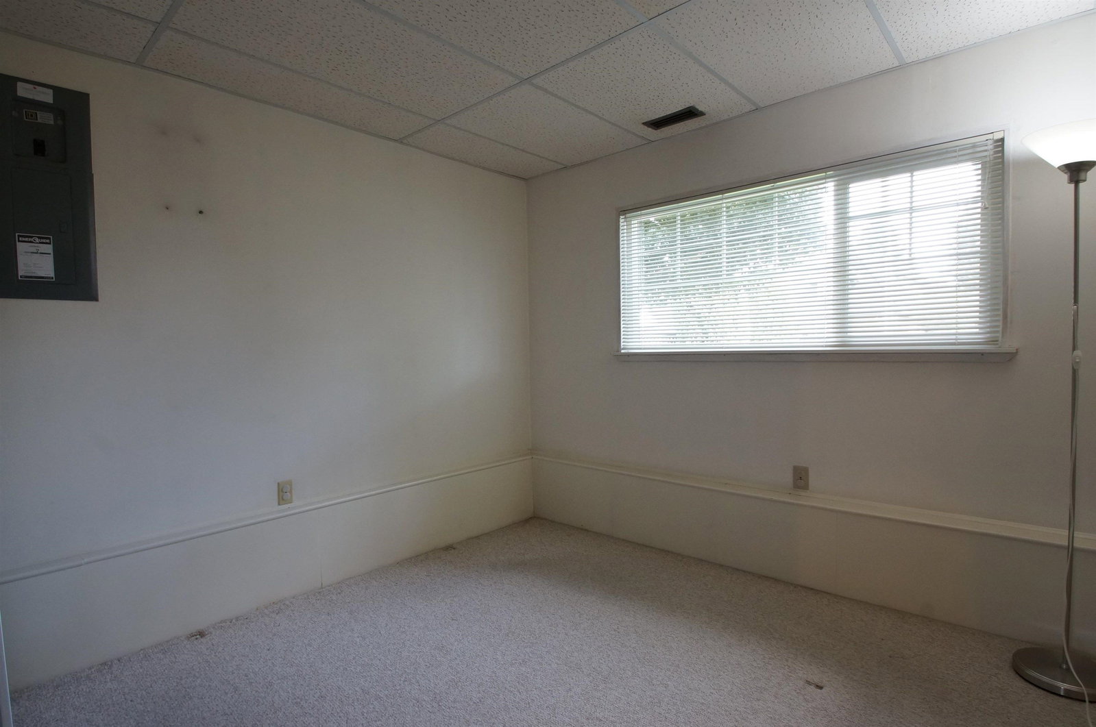 Listing Image 24