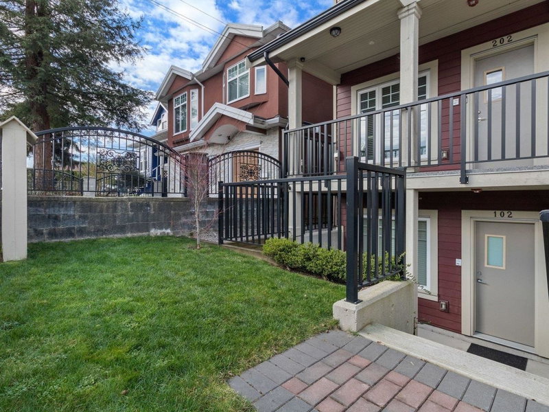 102 - 4577 Slocan Street, Vancouver, V5R 1Z8 | Image 2