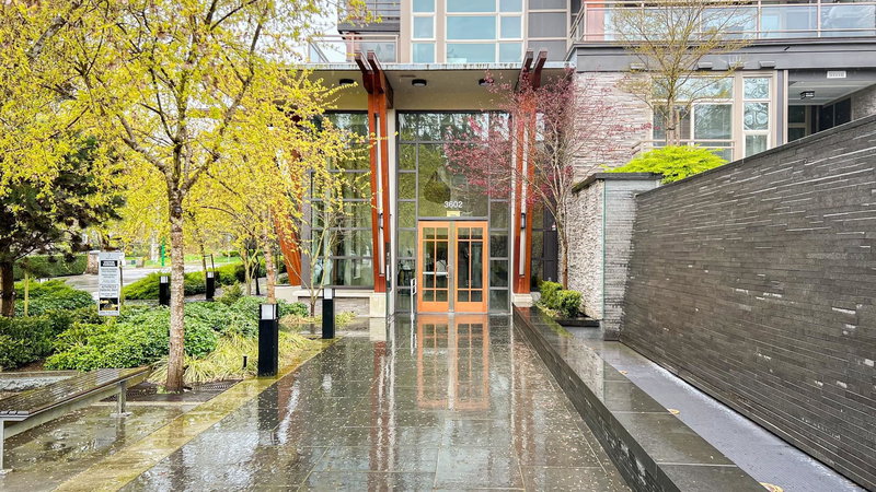 102 - 3602 Aldercrest Drive, North Vancouver, V7G 0A2 | Image 2