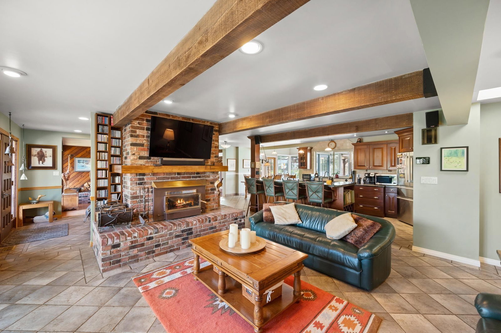 Listing Image 5