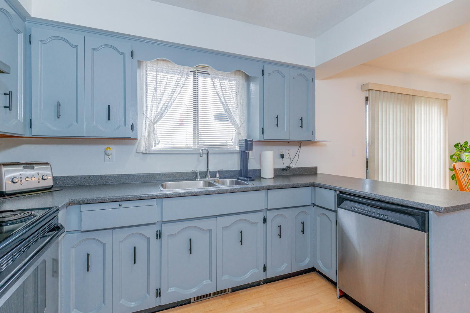 Listing Image 13