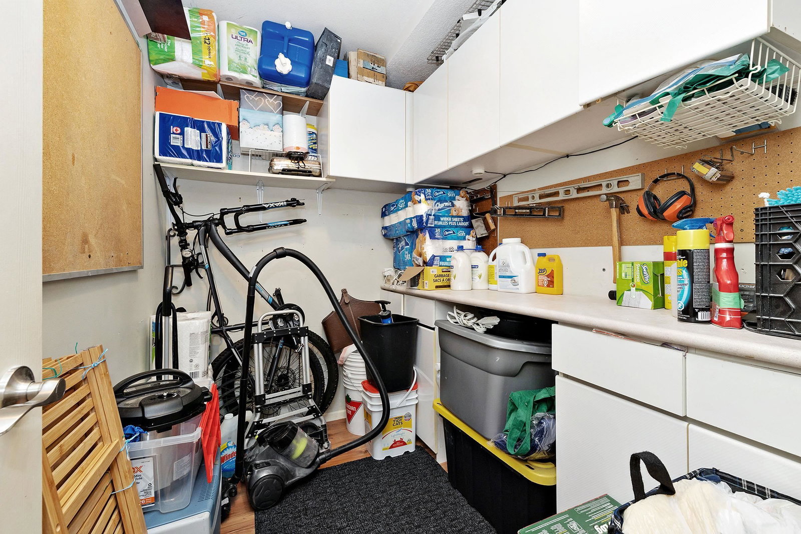 Listing Image 17