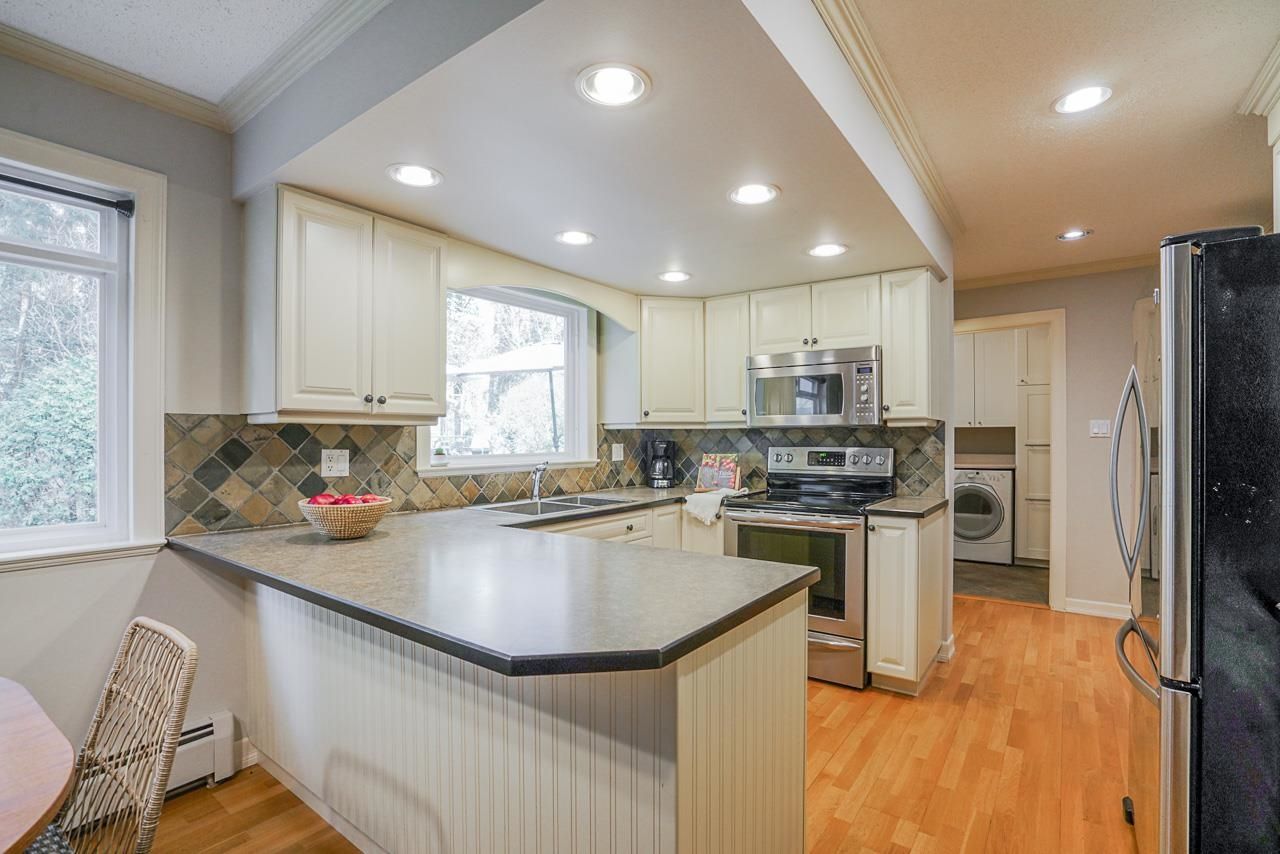 Listing Image 12