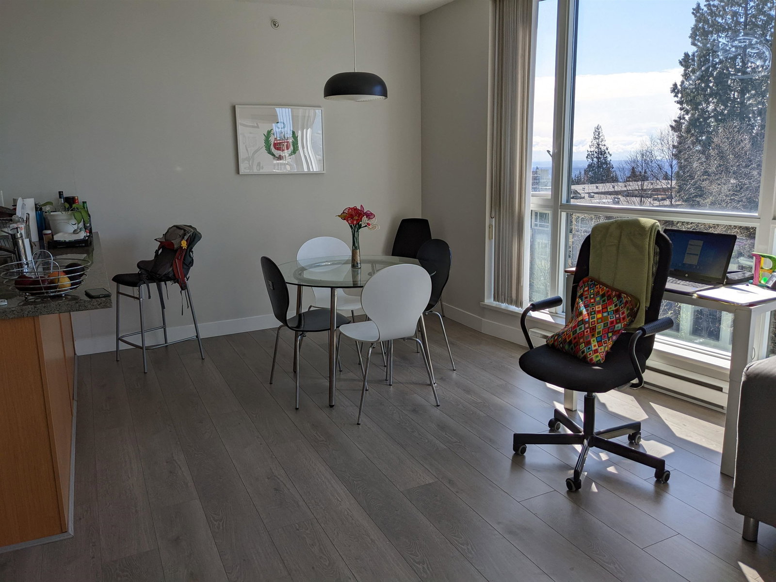 Listing Image 5