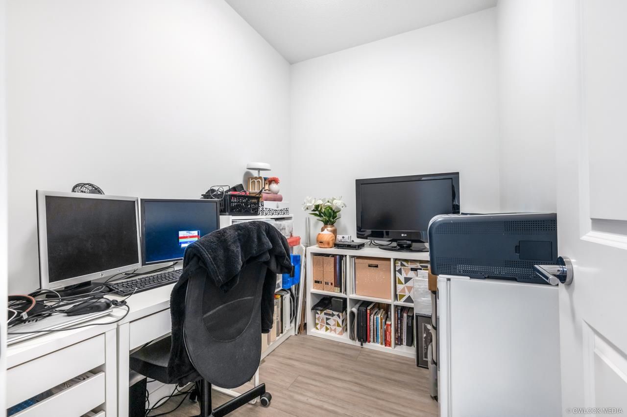 Listing Image 17