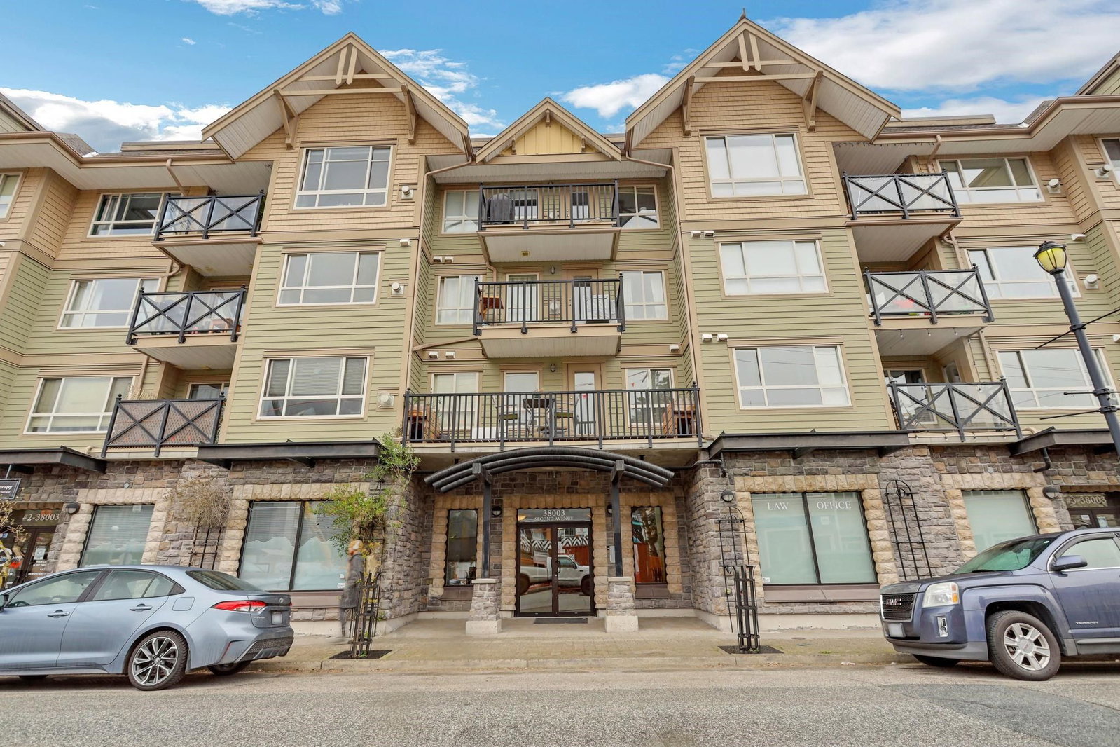 Listing Image 1
