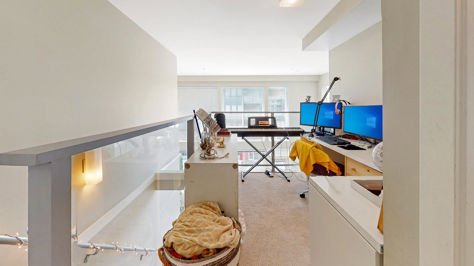 Listing Image 22