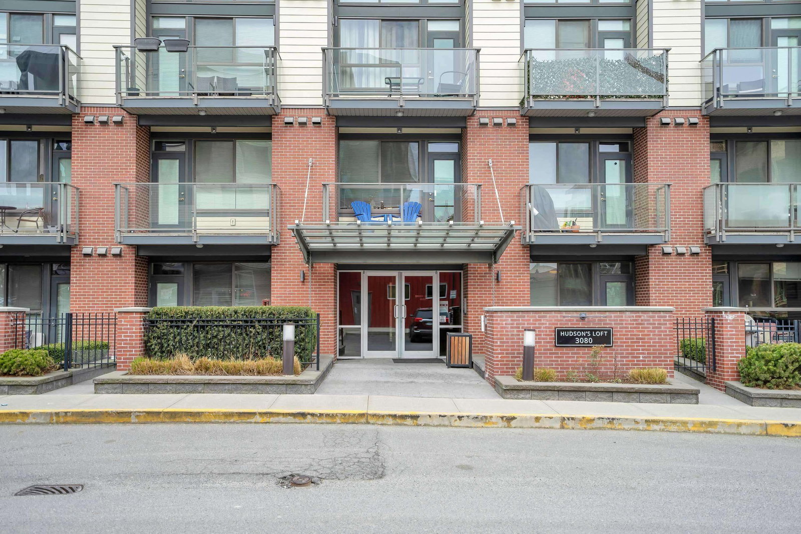 Listing Image 3