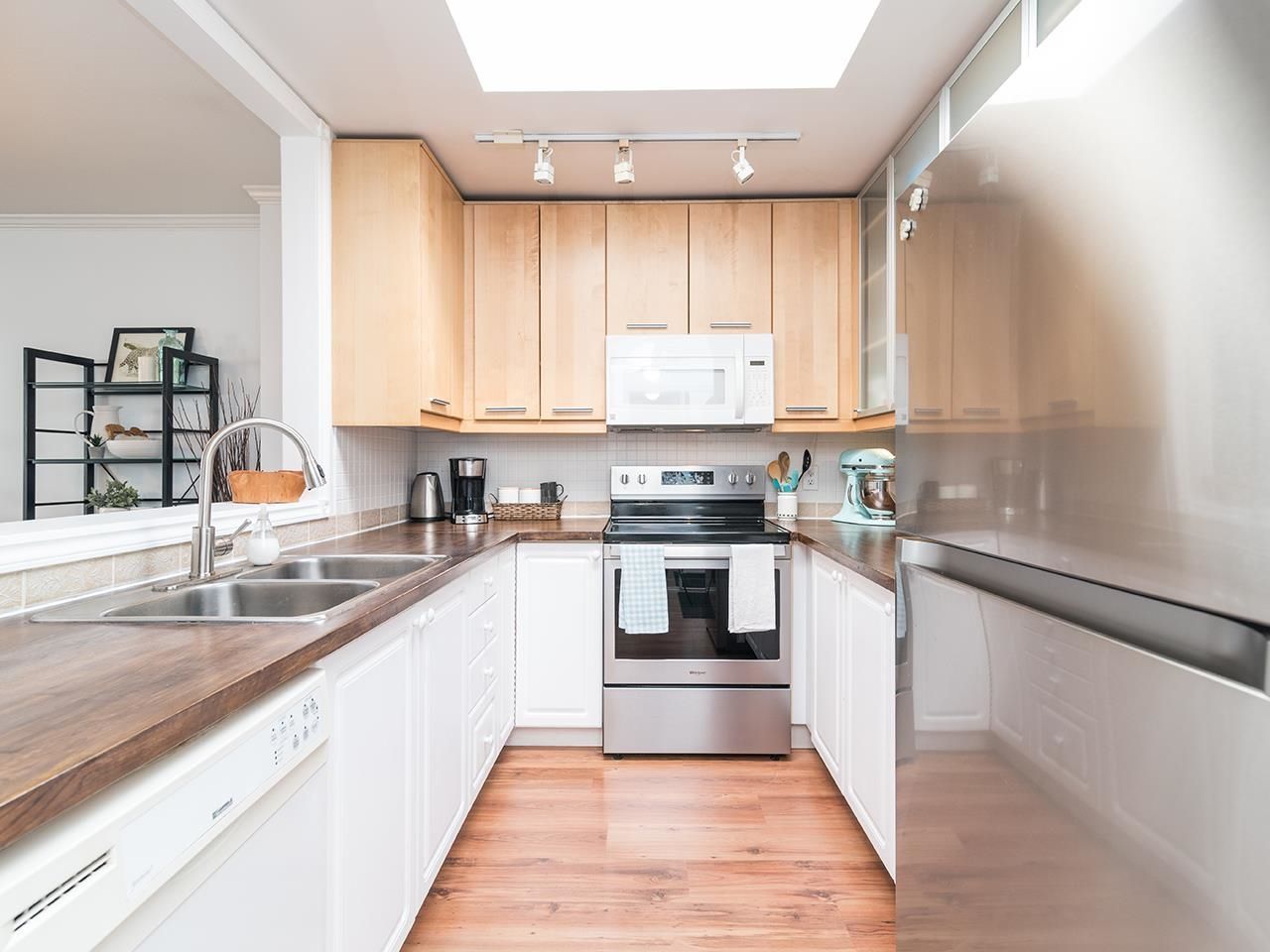 Listing Image 13