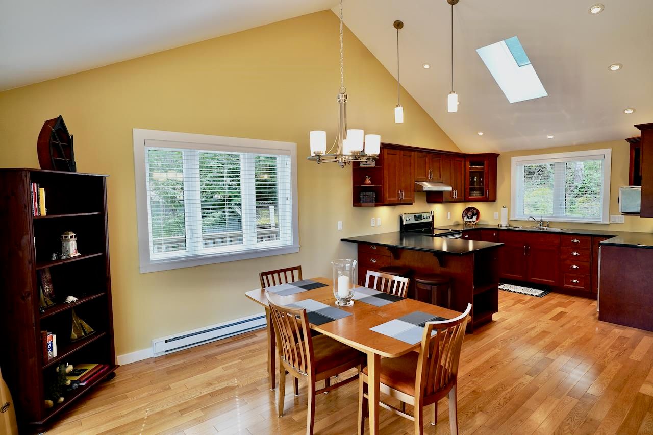 Listing Image 19