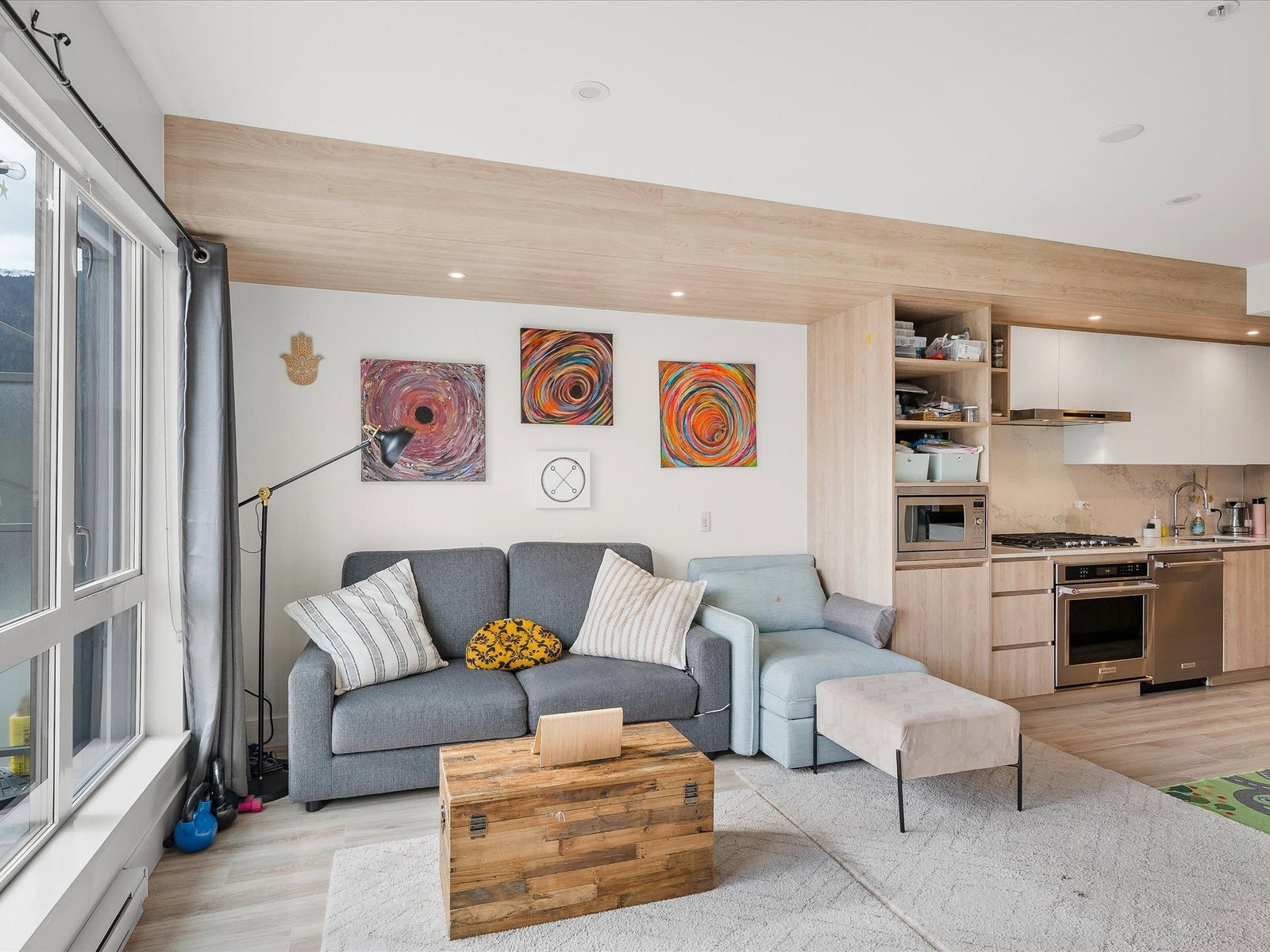 Listing Image 12