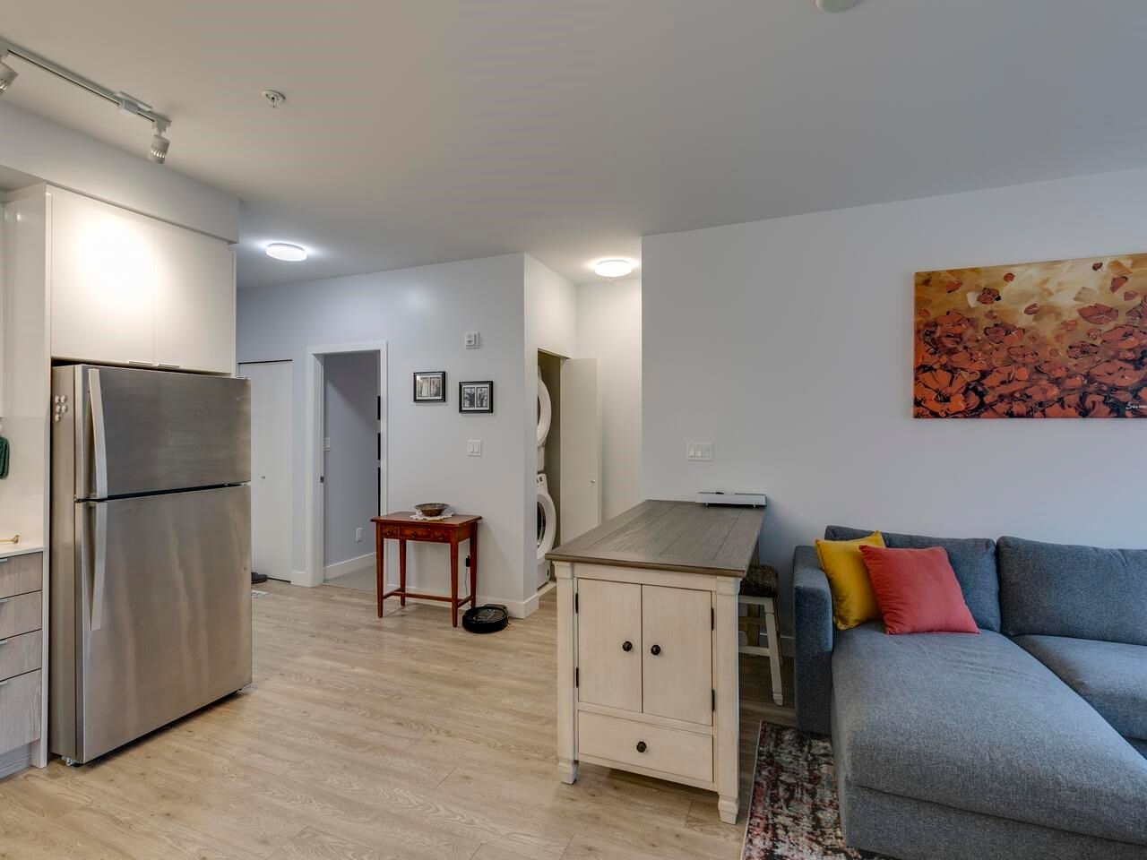 Listing Image 15