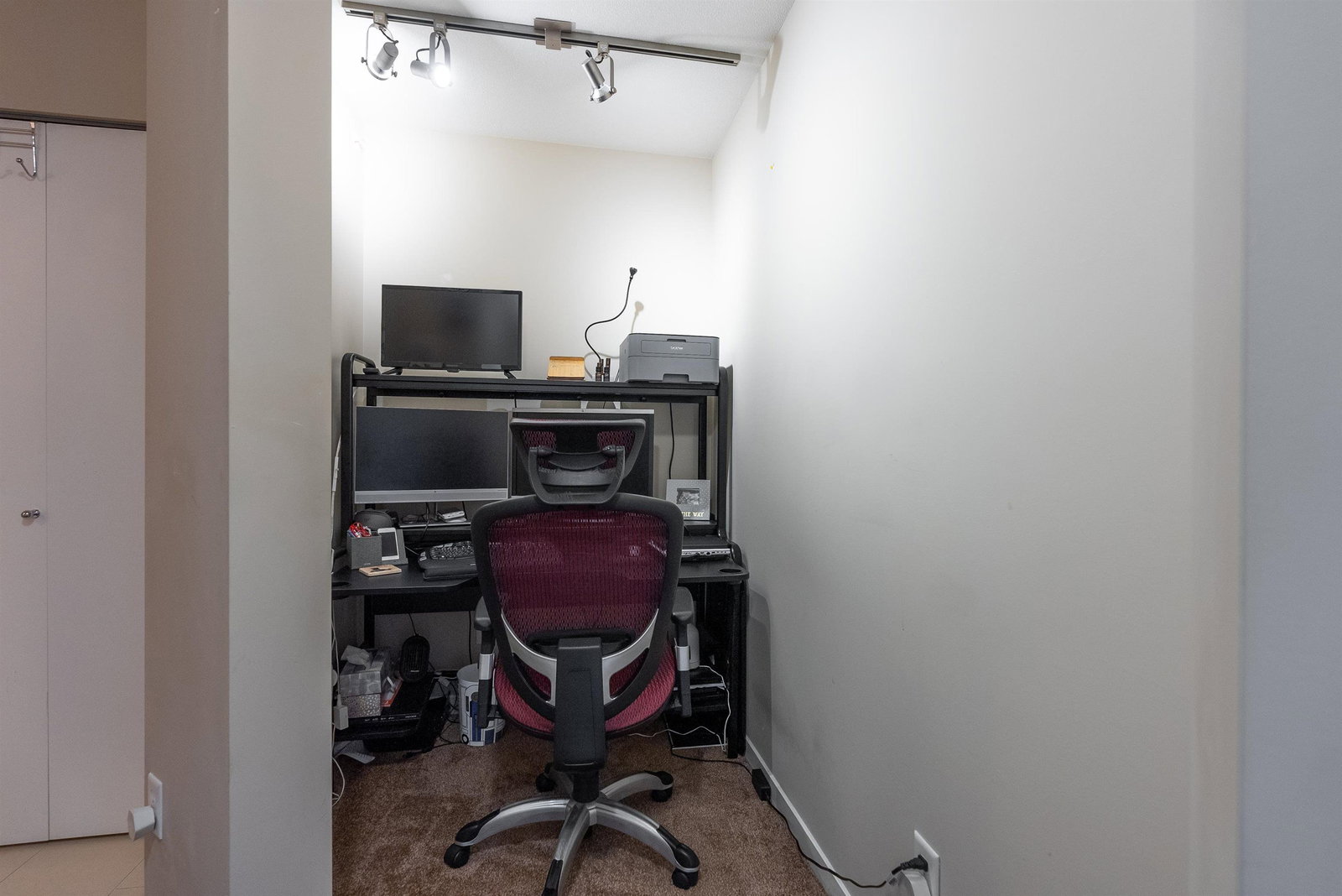 Listing Image 30