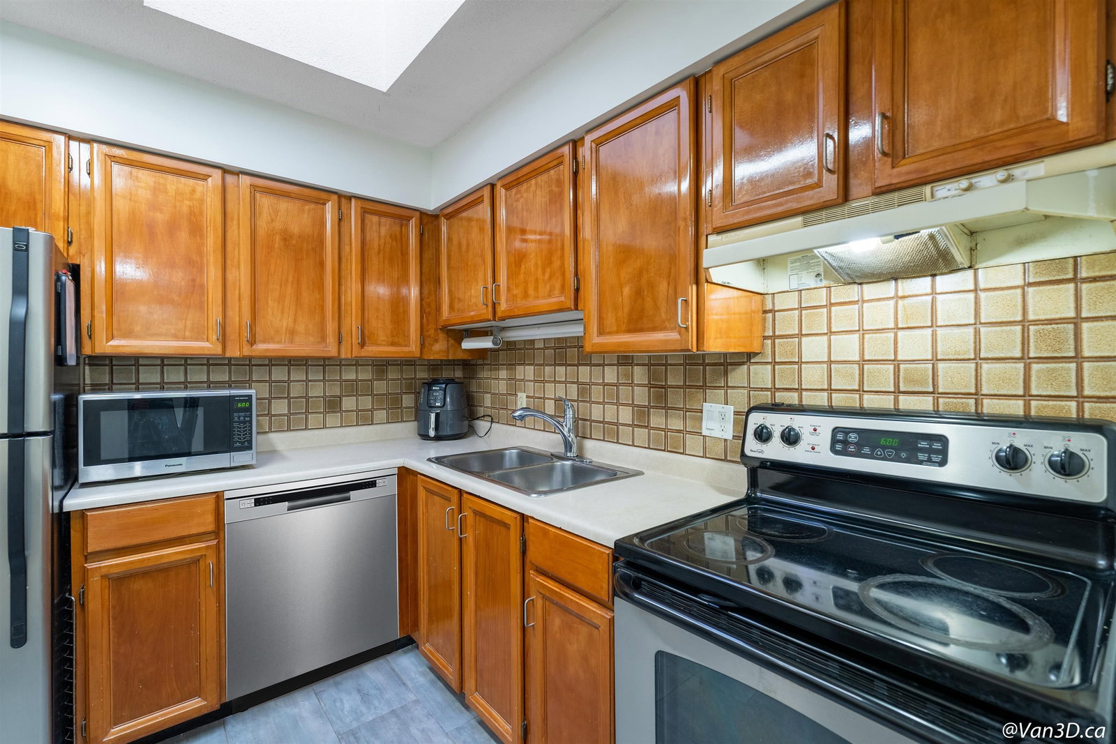 Listing Image 15